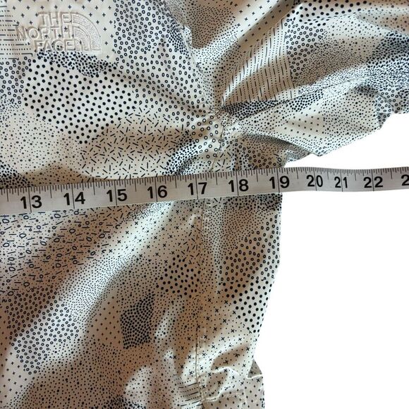 The North Face Jacket Women's S/P Blue White Print Windbreaker Hooded Shell - Picture 11 of 15